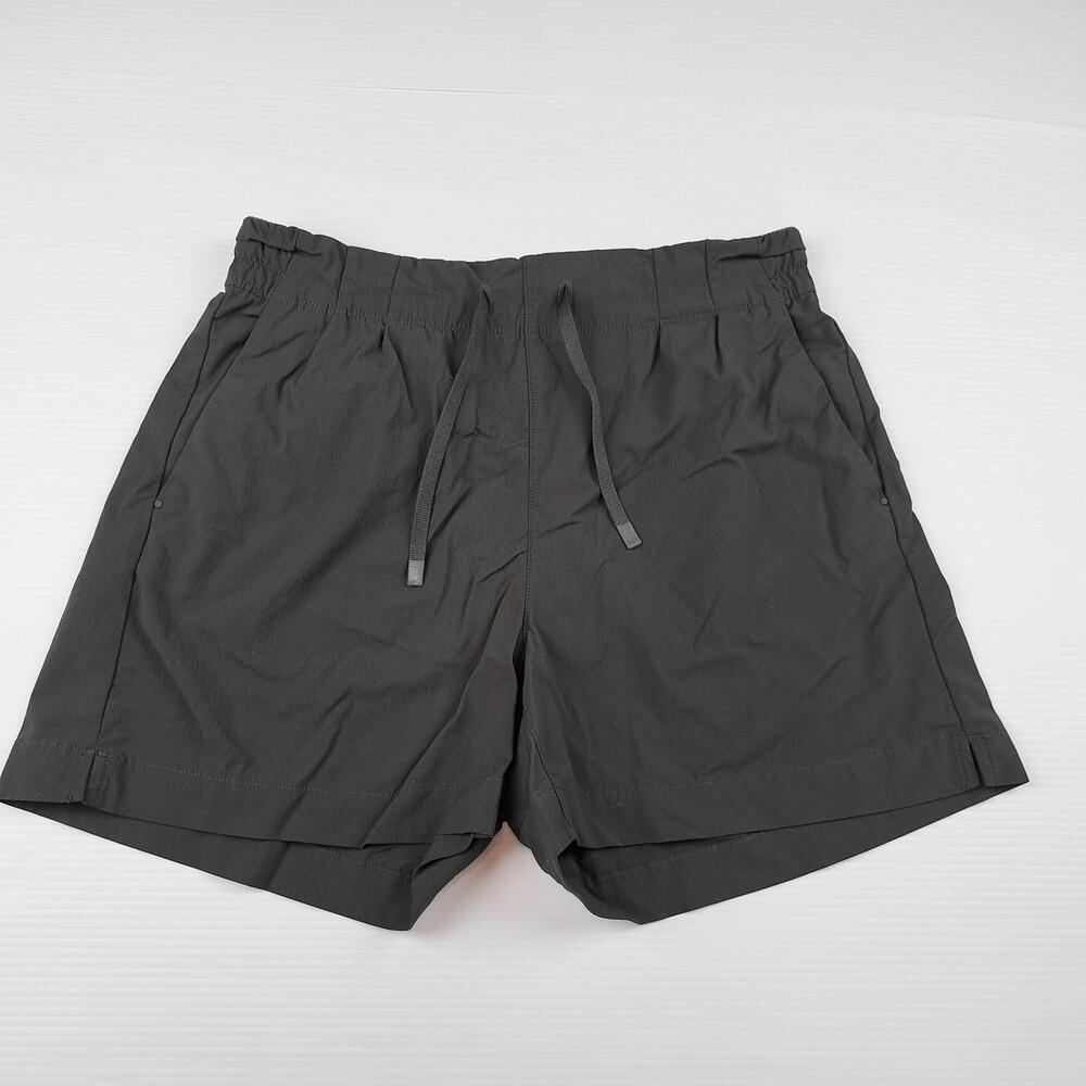 REI Cooperative Shorts Womens Medium Gray Quick Dry 4.5" Inseam Hiking Running